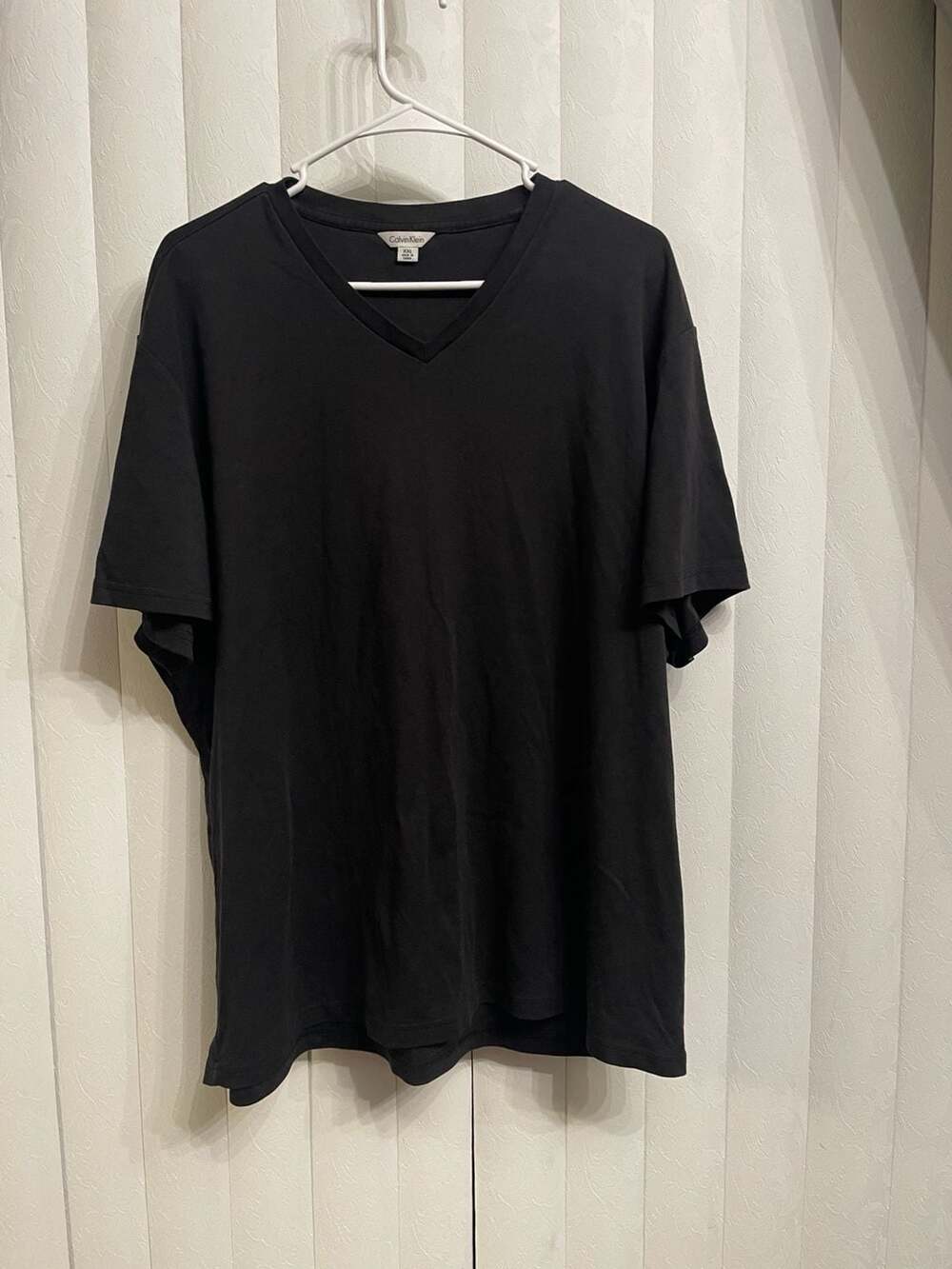 Calvin Klein V-Neck T-Shirt Size XXL Black Cotton Short Sleeve